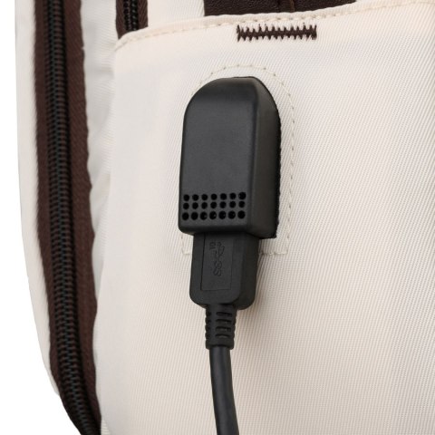 Kabinowy plecak wykonany z poliestru w beżowym kolorze, wyposażony w port USB - Peterson