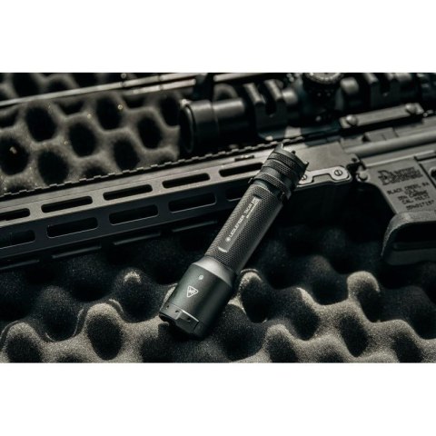 Latarka Ledlenser TAC6R Black Box