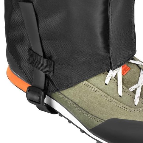 NC17112 STUPTUTY CZARNE NILS CAMP